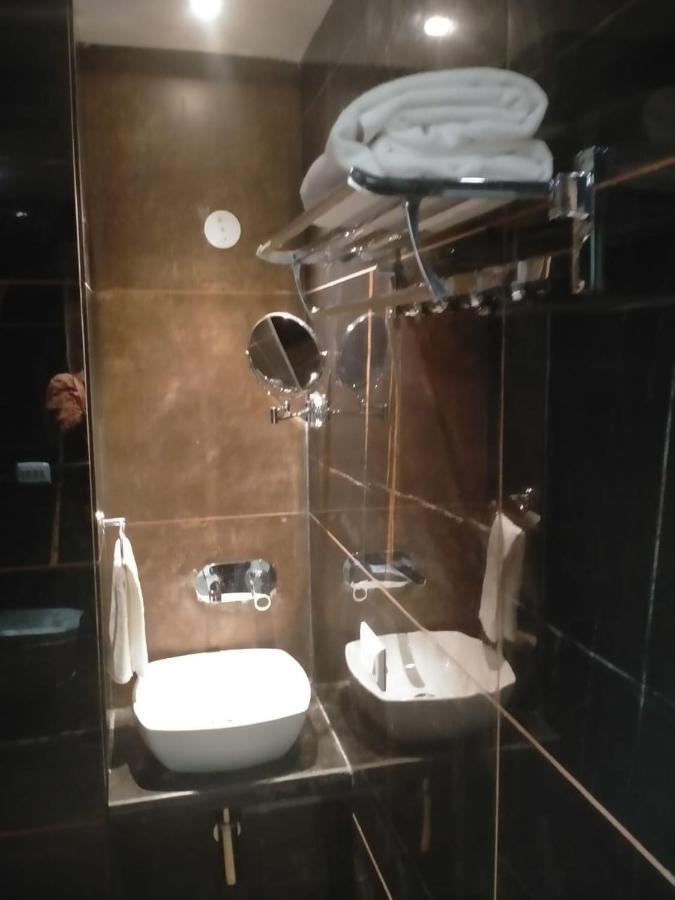 Hotel Pepper Hisār Екстериор снимка