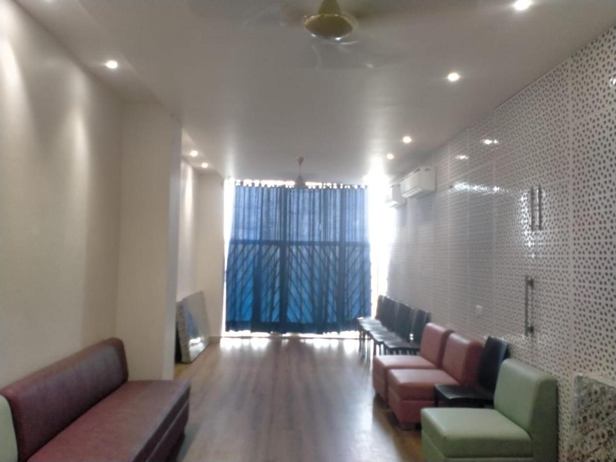 Hotel Pepper Hisār Екстериор снимка