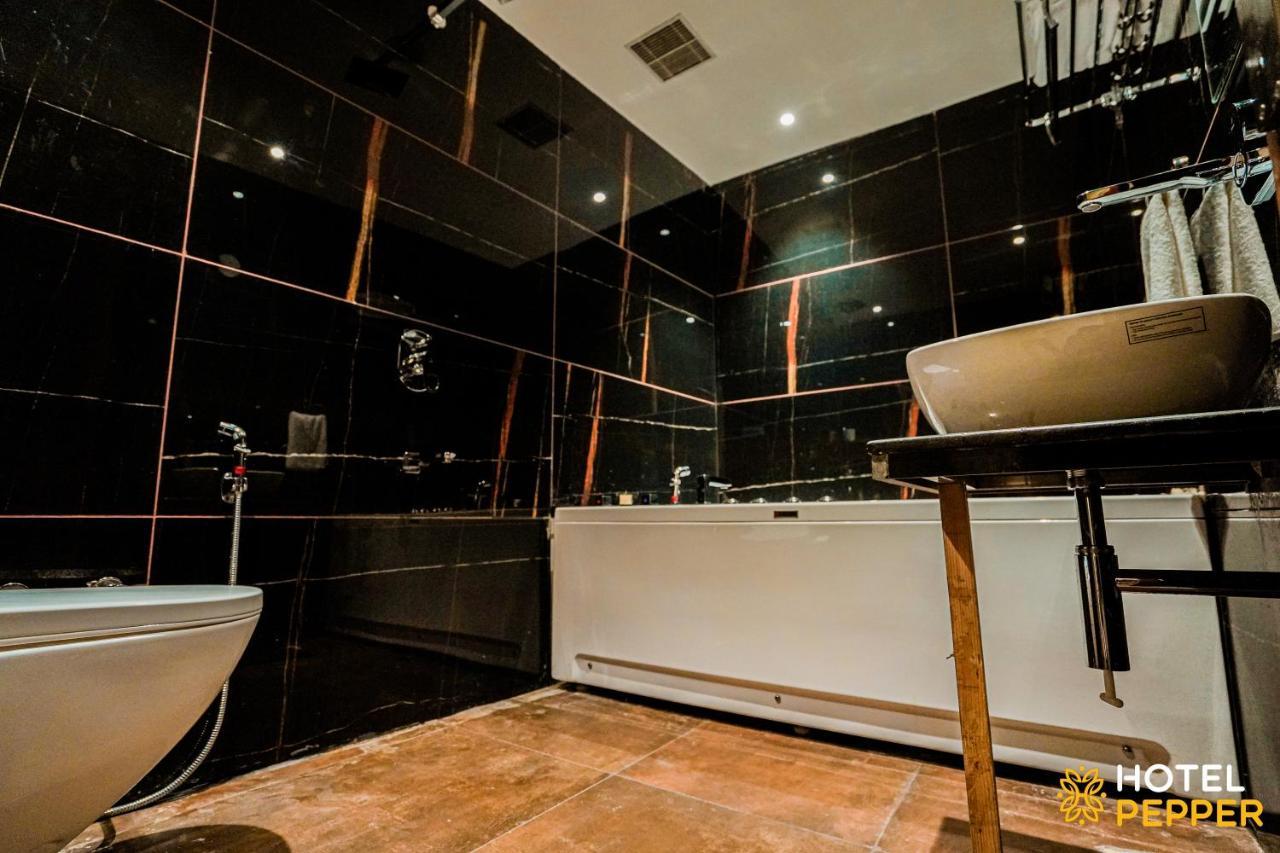 Hotel Pepper Hisār Екстериор снимка